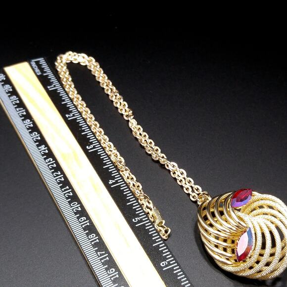 Vintage Germany Gold Tone Swirl Pendant Necklace Red AB Rhinestones 1960s - Picture 7 of 10